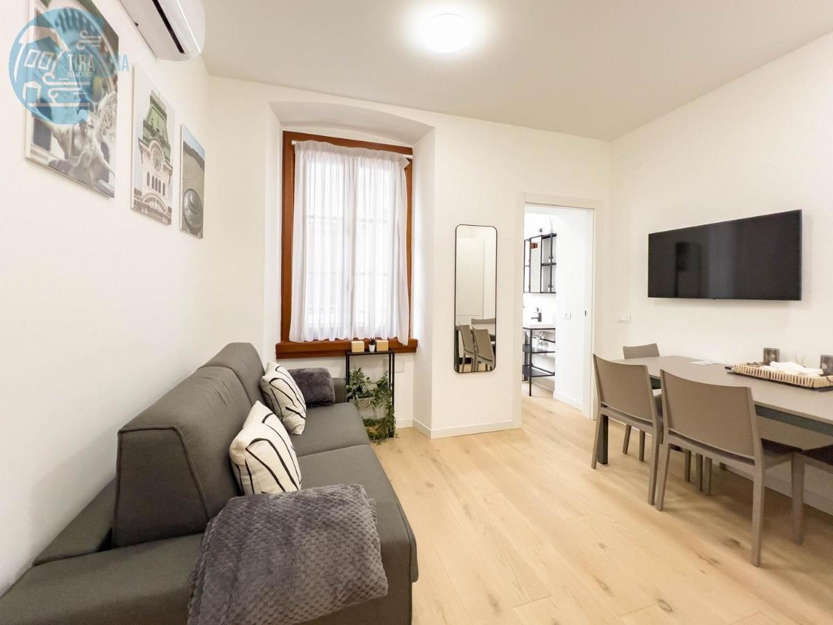 Piazza Della Borsa 3C Tirabora Short Rent Leilighet Trieste Eksteriør bilde