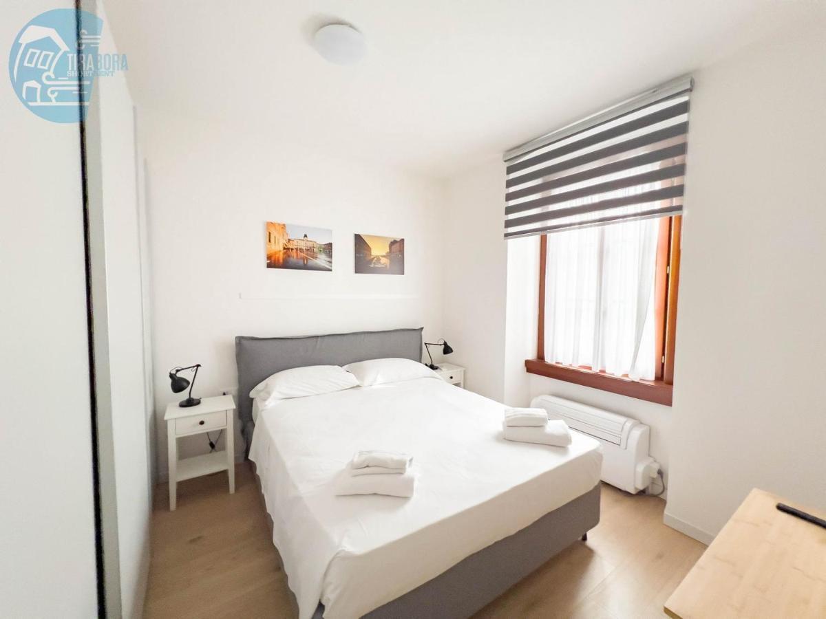 Piazza Della Borsa 3C Tirabora Short Rent Leilighet Trieste Eksteriør bilde