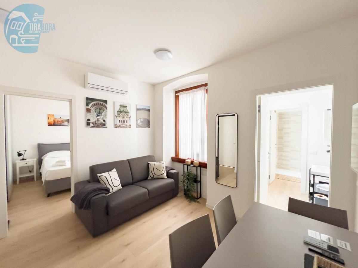 Piazza Della Borsa 3C Tirabora Short Rent Leilighet Trieste Eksteriør bilde